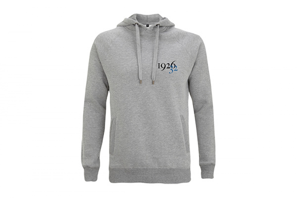 FanShop-Regale reich gedeckt