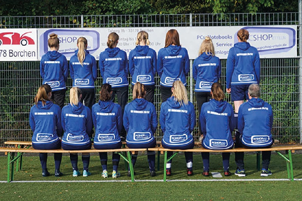 Neue Trainingsanzüge für die Senioren