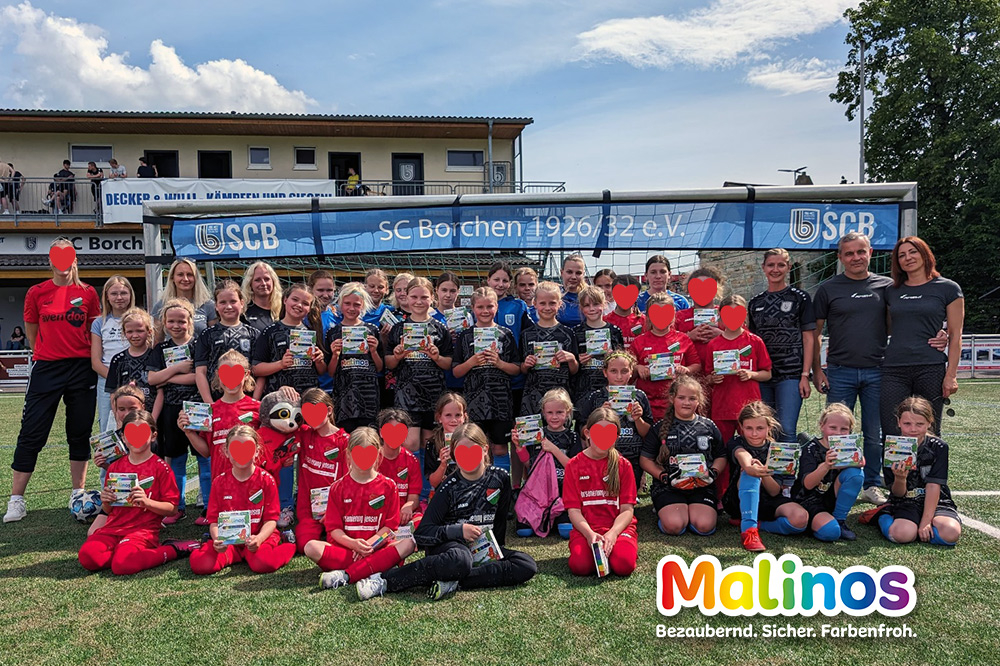 Mädchenfussball beim SCB mit vielen Aktionen Mädchenfussball beim SC Borchen mit vielen Aktionen