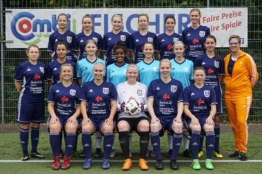 Damen verzichten auf den Aufstieg und bleiben Landesligist Damen verzichten auf den Aufstieg und bleiben Landesligist