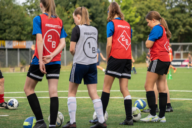 Spielnahes Kognitionstraining – DFB-Mobil besuchte SCB-Juniorinnen Spielnahes Kognitionstraining – DFB-Mobil besuchte SCB-Juniorinnen