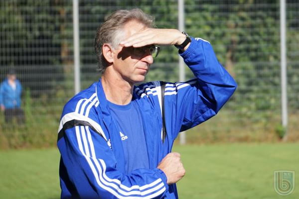 Ein Aufsteiger und ein Fast-Absteiger führen die Liga an Ein Aufsteiger und ein Fast-Absteiger führen die Liga an