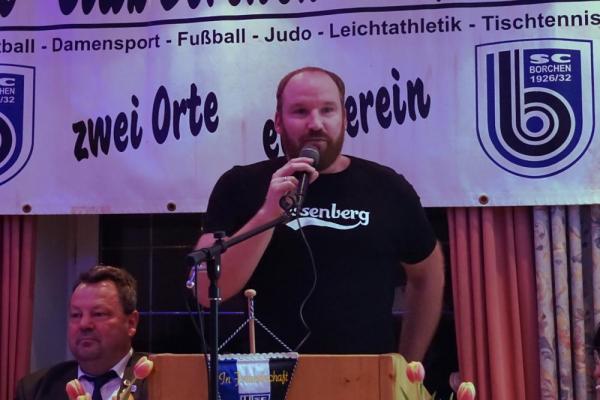SC Borchen weiterhin auf der Überholspur SC Borchen weiterhin auf der Überholspur